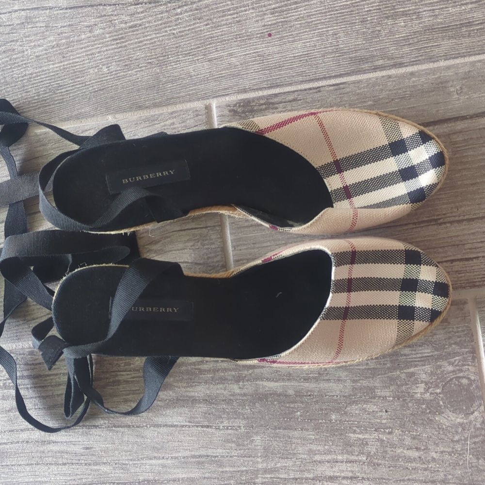 Women's shoes
